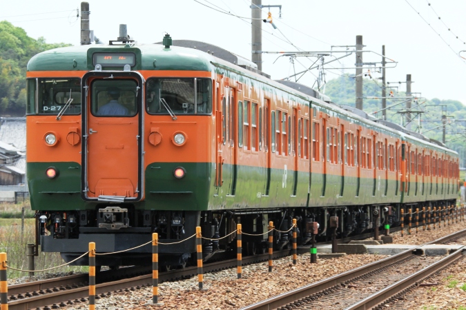 岡山電車区115系湘南色 6両編成特別運行 【4K】 - YouTube